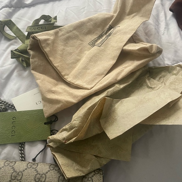 Authentic Gucci bag 💼❤️❤️ like new purchase in august 2023 - Picture 3 of 10